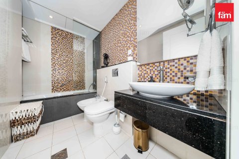 Hotel Apartment in Downtown Dubai (Downtown Burj Dubai), Dubai 2 bedrooms, 106.2 sq.m. № 114370 - photo 3