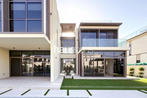 Купить виллу в Golf Place, Дубай Хилс Эстейт, Дубай: 4 спальни, 500м², № 43718 - фото 1
