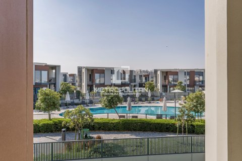 Купить виллу в Dubai Land, Дубай: 4 спальни, 336м², № 15410 - фото 11