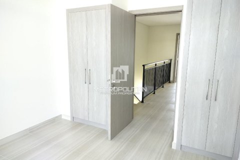 Снять в аренду таунхаус в Park Residences, DAMAC Hills (Akoya by DAMAC), Дубай: 3 спальни, 164м², № 15418 - фото 2