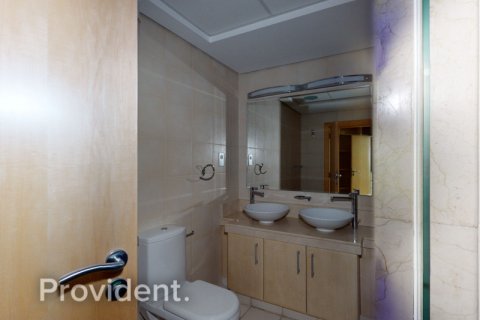Снять в аренду квартиру в Пальме Джумейре, Дубай: 2 спальни, 150.1м², № 1978 - фото 14