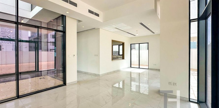 Villa à Al Furjan, Dubai, 4 chambres, 331 m², № 13529