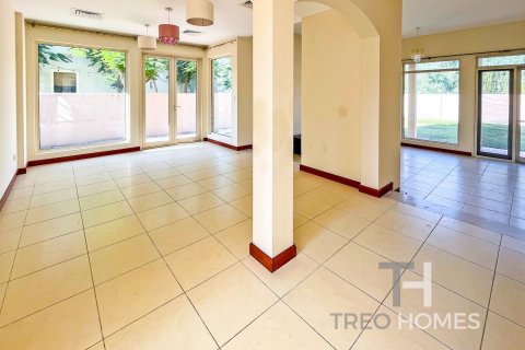 Снять в аренду виллу в Арабиан Ранчес, Дубай: 3 спальни, 294м², № 13537 - фото 18