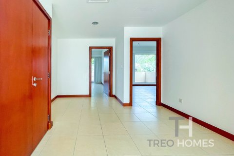 Снять в аренду виллу в Арабиан Ранчес, Дубай: 3 спальни, 294м², № 13537 - фото 11