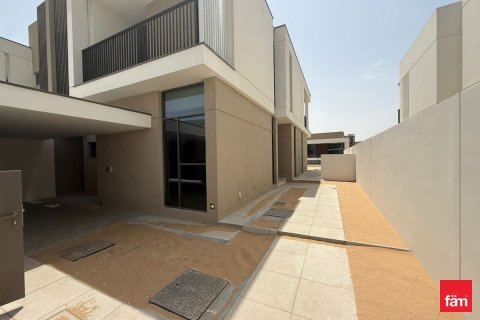 Villa in Al Furjan, Dubai 4 bedrooms, 366.5 sq.m. № 49980 - photo 5