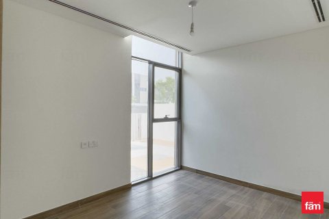 Villa in Al Furjan, Dubai 4 bedrooms, 367.5 sq.m. № 49982 - photo 5