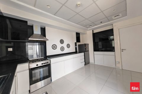 Apartamento en Business Bay, Dubai, 1 dormitorio, 80.4 m², № 83637 - foto 5