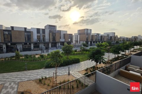 Adosado en Dubai, 3 dormitorios, 168 m², № 83650 - foto 13