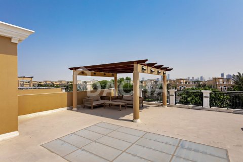 Villa in Jumeirah Park, Dubai 4 bedrooms, 455 sq.m. № 104852 - photo 8