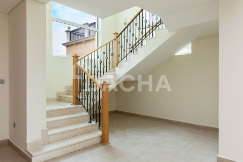 Villa in Jumeirah Park, Dubai 4 bedrooms, 455 sq.m. № 104852 - photo 7