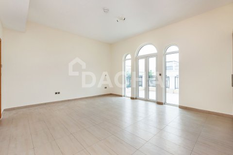 Villa in Jumeirah Park, Dubai 4 bedrooms, 455 sq.m. № 104852 - photo 11
