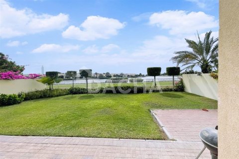 Villa en Dubai, 3 dormitorios, 375 m², № 6659 - foto 2