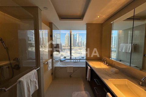 Снять в аренду квартиру в The Address Sky View Tower 1, Даунтаун Дубай (Даунтаун Бурдж Дубай), Дубай: 2 спальни, 141.1м², № 6675 - фото 12