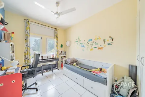 Villa in The Lakes, Dubai 3 bedrooms, 282 sq.m. № 61730 - photo 10