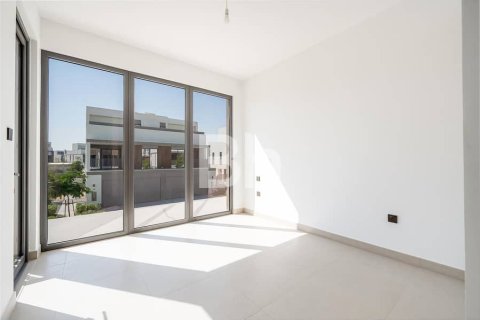Villa in Tilal Al Ghaf, Dubai 4 bedrooms, 317 sq.m. № 24239 - photo 8
