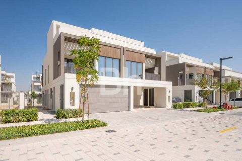 Villa in Tilal Al Ghaf, Dubai 4 bedrooms, 317 sq.m. № 24239 - photo 15