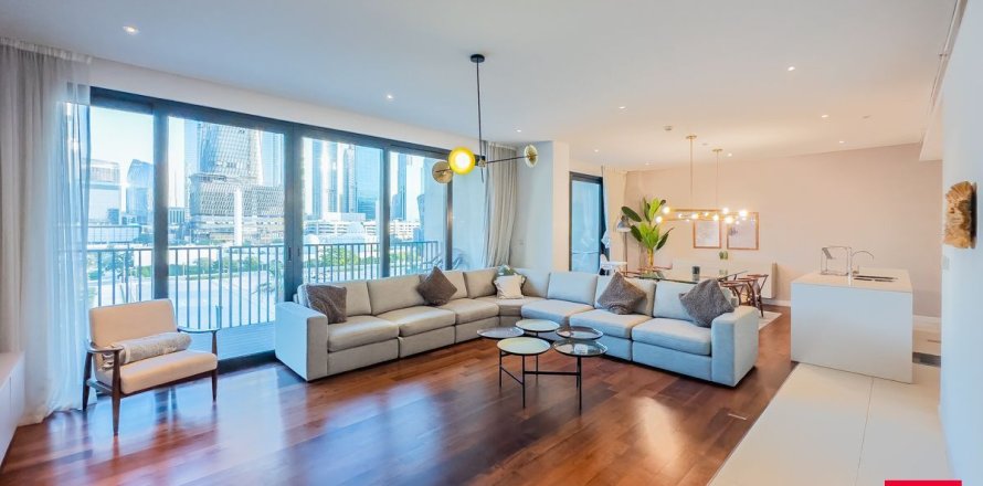 Apartment in Al Wasl, Dubai 3 bedrooms, 215.8 sq.m. № 50629