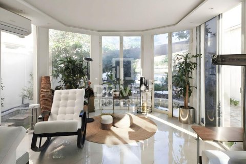 Villa à District 16, Jumeirah Village Circle, Dubai, 3 chambres, 362.32 m², № 129049