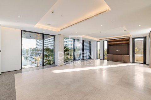 Villa in Jumeirah 3, Jumeirah, Dubai 6 bedrooms, 849.78 sq.m. № 138193 - photo 5