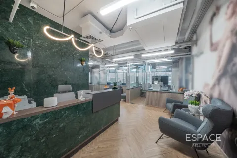 Снять в аренду офис в Джумейра Лейк Тауэрс, Дубай: 111м², № 71351 - фото 1