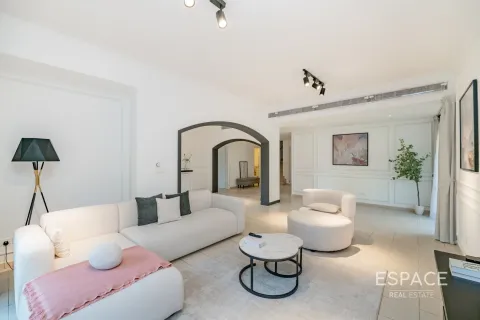 Villa à Meadows, Dubai, 5 chambres, 353 m², № 71353 - photo 3