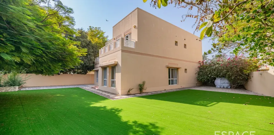 Villa à Meadows, Dubai, 5 chambres, 353 m², № 71353