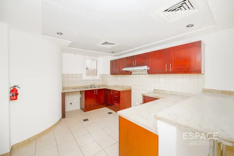 Снять в аренду виллу в Арабиан Ранчес, Дубай: 3 спальни, 283м², № 71352 - фото 3