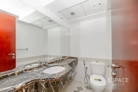 Снять в аренду виллу в Арабиан Ранчес, Дубай: 3 спальни, 283м², № 71352 - фото 16