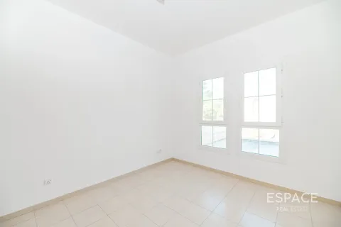 Снять в аренду виллу в Арабиан Ранчес, Дубай: 3 спальни, 283м², № 71352 - фото 13