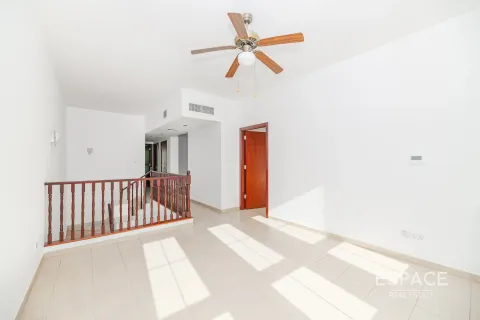 Снять в аренду виллу в Арабиан Ранчес, Дубай: 3 спальни, 283м², № 71352 - фото 5