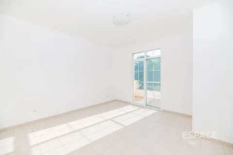 Снять в аренду виллу в Арабиан Ранчес, Дубай: 3 спальни, 283м², № 71352 - фото 11