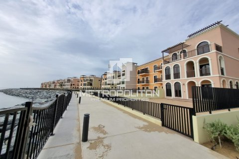 Villa en La Mer, Jumeirah, Dubai, 5 dormitorios, 636 m², № 4389 - foto 22
