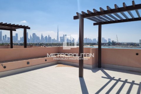 Villa en La Mer, Jumeirah, Dubai, 5 dormitorios, 636 m², № 4389 - foto 2
