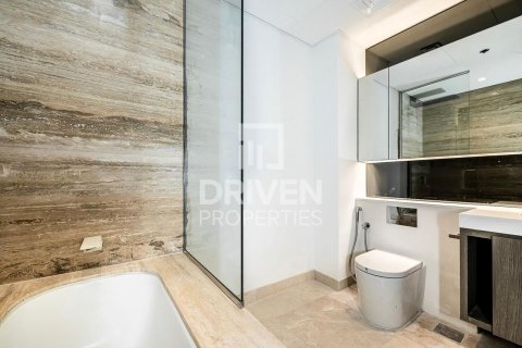 Apartment in Business Bay, Dubai 2 bedrooms, 157 sq.m. № 19833 - photo 16