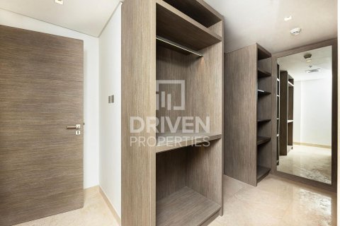 Apartment in Business Bay, Dubai 2 bedrooms, 157 sq.m. № 19833 - photo 12