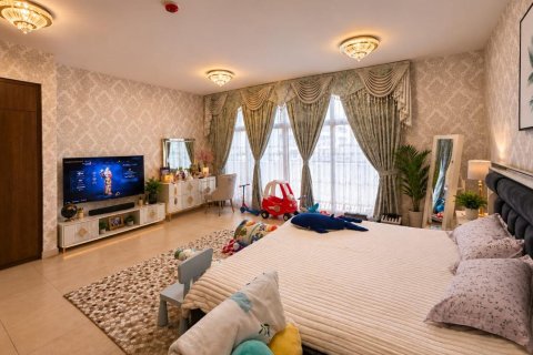 Villa in District 13, Jumeirah Village Circle, Dubai 3 bedrooms, 242.94 sq.m. № 136342 - photo 16