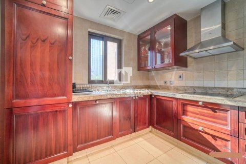 Apartment in Old Town, Dubai 2 bedrooms, 135 sq.m. № 14628 - photo 17