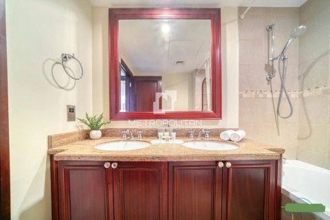 Apartment in Old Town, Dubai 2 bedrooms, 135 sq.m. № 14628 - photo 13