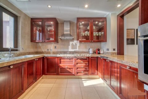 Apartment in Old Town, Dubai 2 bedrooms, 135 sq.m. № 14628 - photo 8