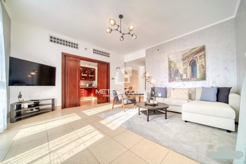 Apartment in Old Town, Dubai 2 bedrooms, 135 sq.m. № 14628 - photo 1