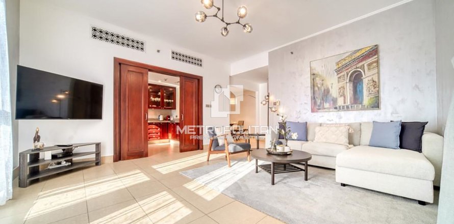 Apartment in Old Town, Dubai 2 bedrooms, 135 sq.m. № 14628