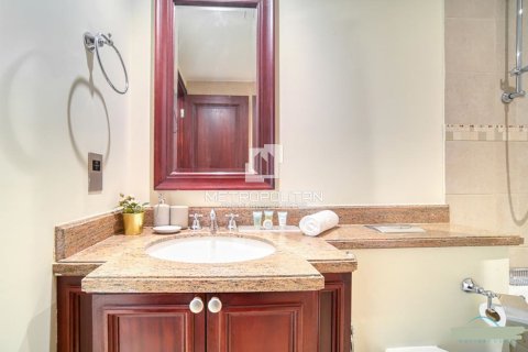 Apartment in Old Town, Dubai 2 bedrooms, 135 sq.m. № 14628 - photo 19