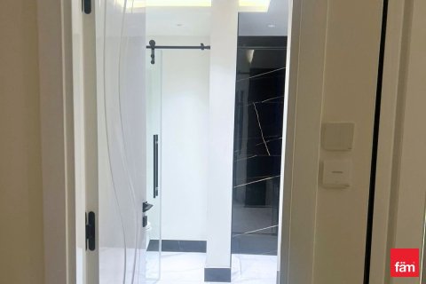 Купить квартиру в Бизнес-Бэе, Дубай: 2 спальни, 199.1м², № 99459 - фото 8