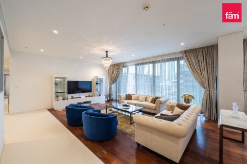 Appartement à City Walk, Dubai, 3 chambres, 215.8 m², № 99460 - photo 3