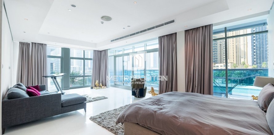 Villa in Dubai Marina, Dubai 5 bedrooms, 764 sq.m. № 14950