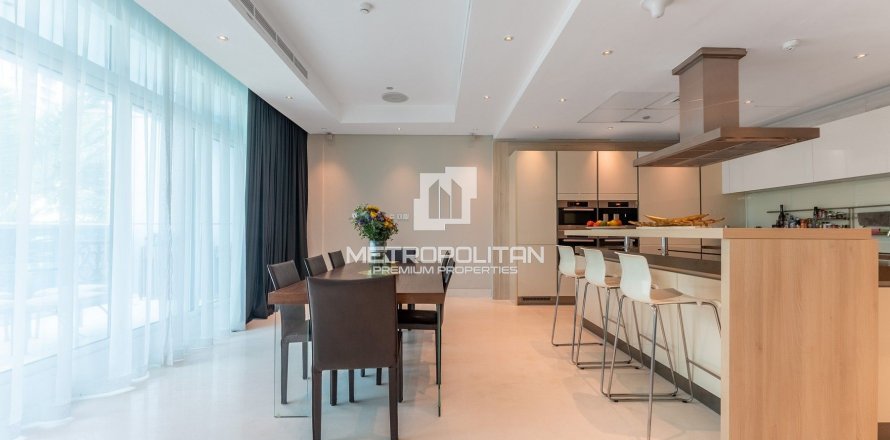 Вилла в Дубай Марине, Дубай, 4 спальни, 764м², № 14950