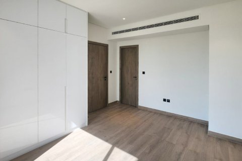 Villa in Dubai Land, Dubai 5 bedrooms, 384.62 sq.m. № 136541 - photo 20