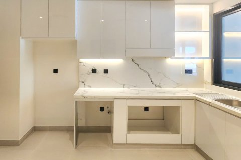 Villa in Dubai Land, Dubai 5 bedrooms, 384.62 sq.m. № 136541 - photo 15