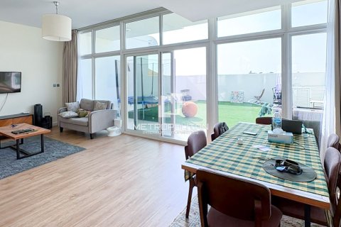 Снять в аренду таунхаус в DAMAC Hills (Akoya by DAMAC), Дубай: 3 спальни, 222м², № 74260 - фото 4