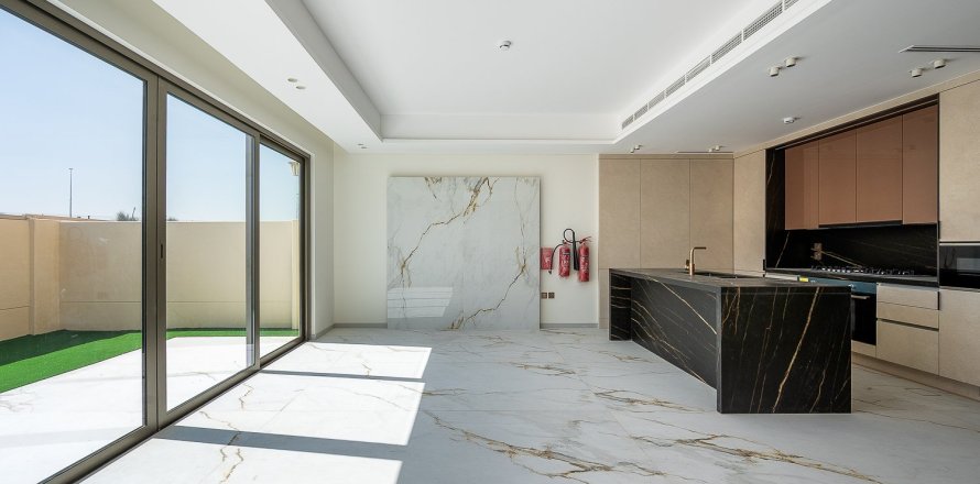 Townhouse in Jumeirah Golf Estates, Dubai 3 bedrooms, 207.55 sq.m. № 142083